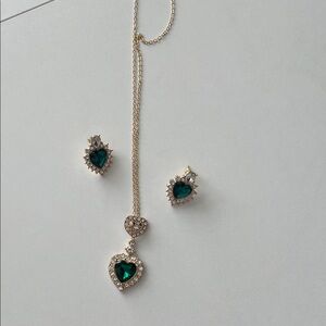 Elegant Gold and Green Heart Jewelry Set.
